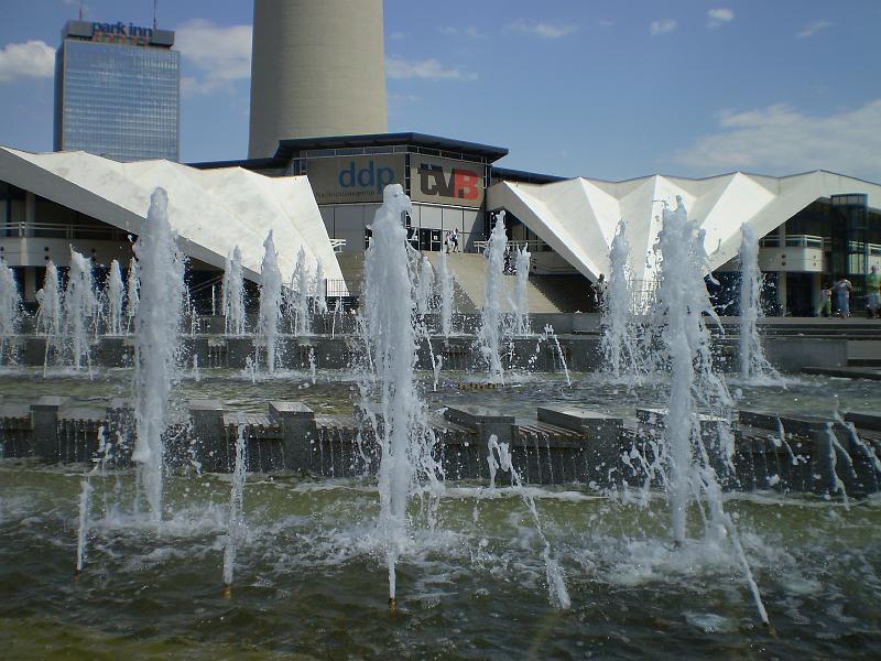 berlin 120.JPG - Fountains behind the Fernsehturm in former East Berlin